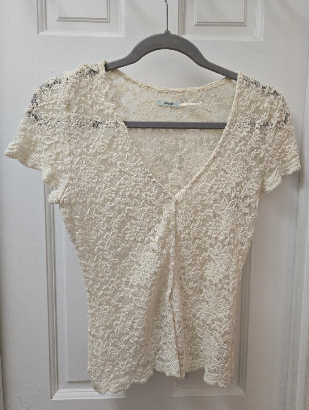 KIMCHI BLUE Cream Beige Lace Sheer Short Sleeve V Neck Top Blouse Small